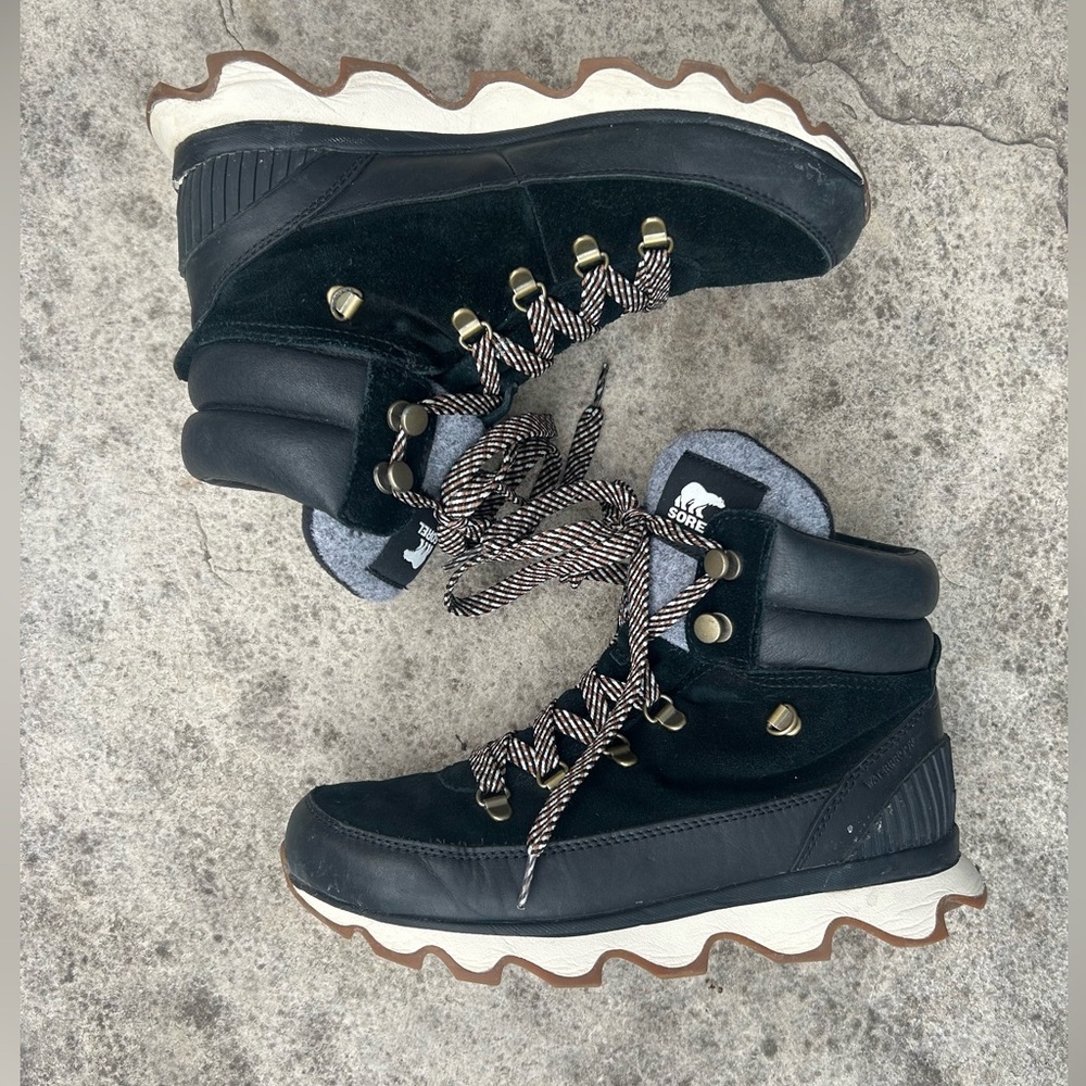 Sorel Kinetic Impact Ankle Boots, size 9.5 - Picture 7 of 13